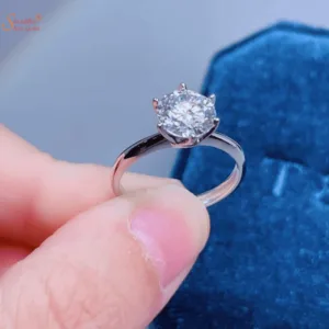 Round Shape Moissanite Diamond Ring