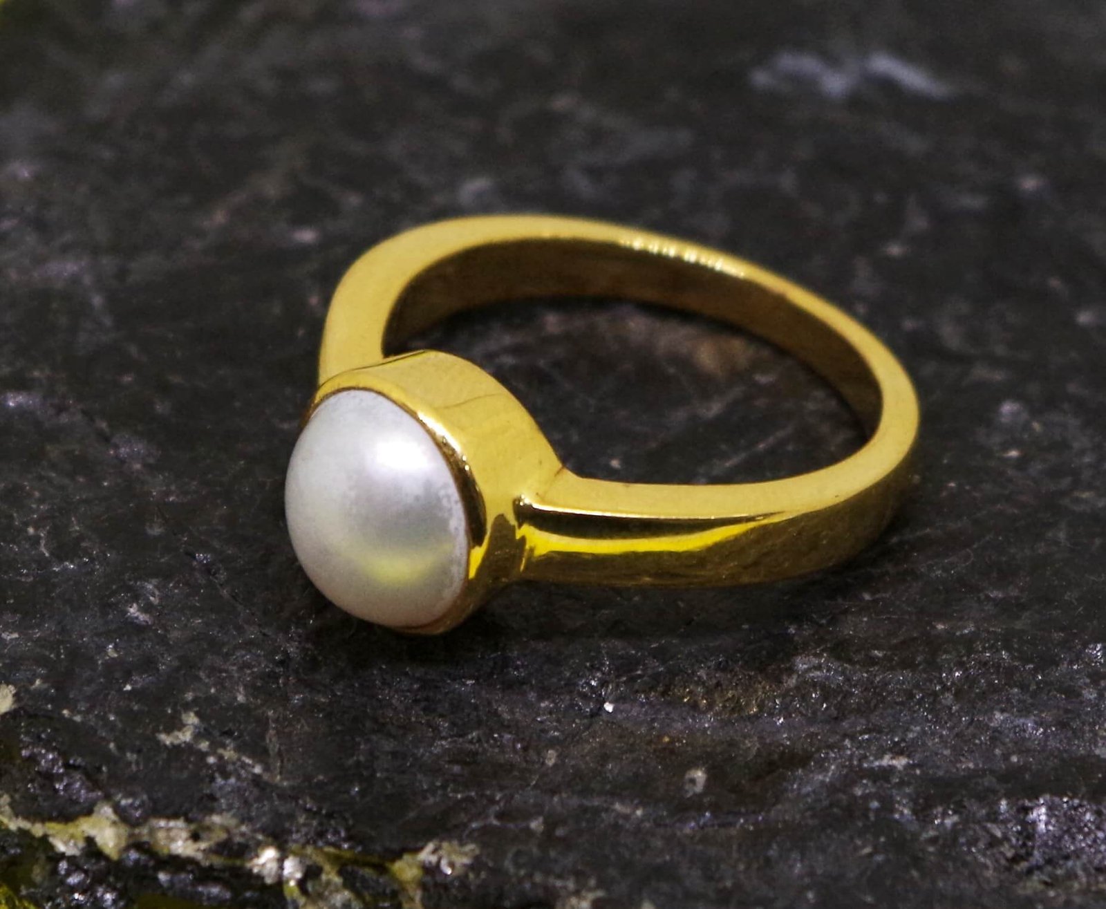 Petra ring with pearl in gold steel | Majorica Pearls