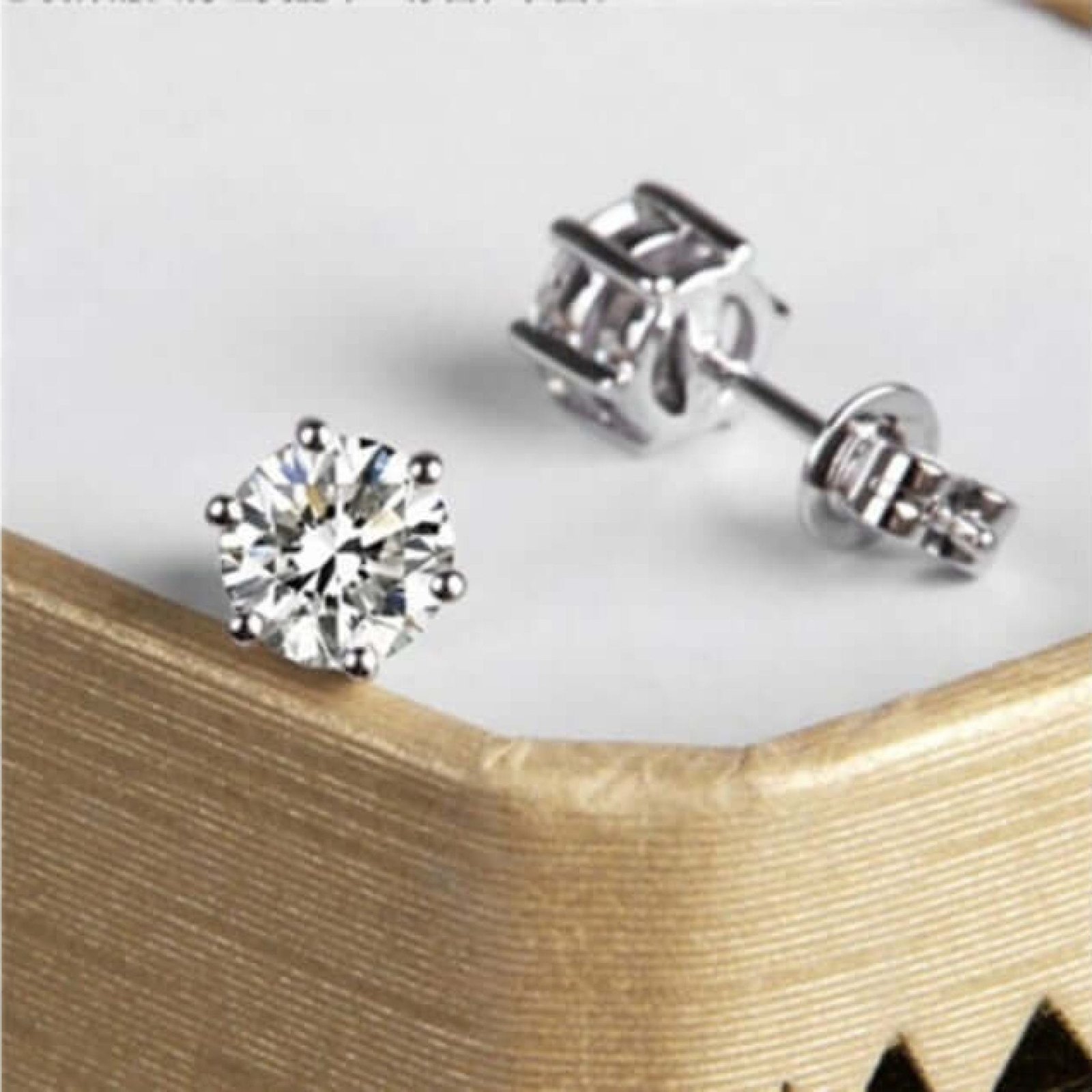 Fashion Simple High-grade Moissanite Earrings