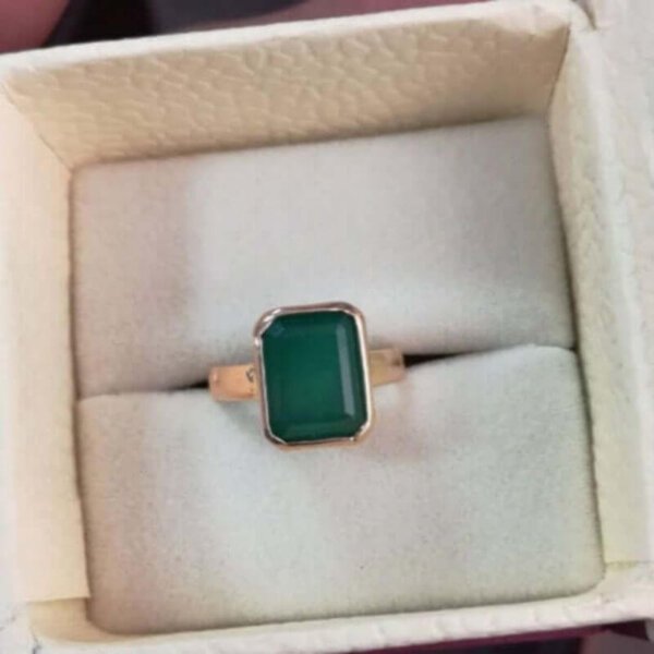 100% Natural And Certified Emerald (Panna) Ring