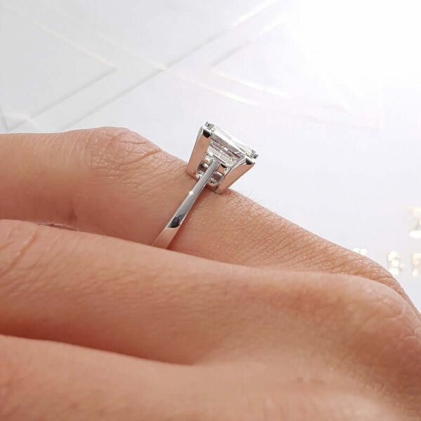 men moissanite diamond ring