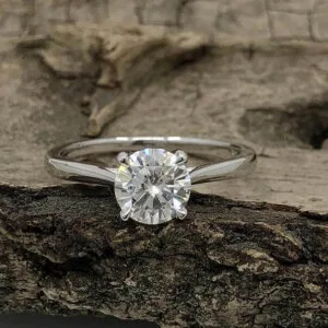Moissanite diamond ring in starling silver