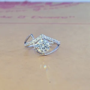Brilliant Cut Moissanite Annivarsary Ring