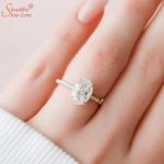 Moissanite Diamond Gold Engagement Ring