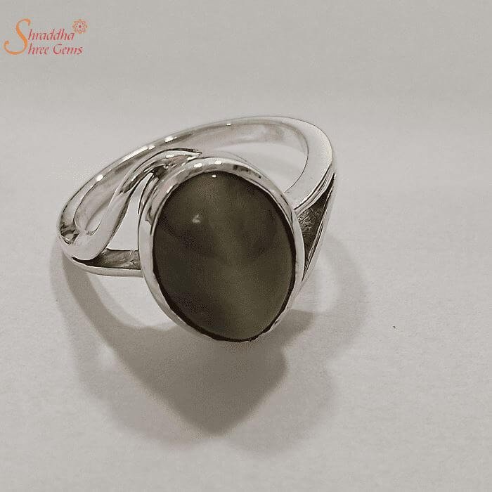 Antique Cats Eye Stone Ring - R205