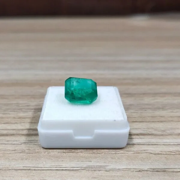Loose Emerald