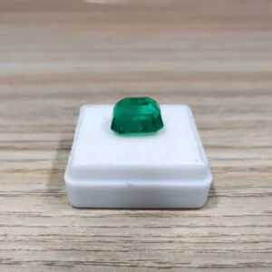 7 ratti loose emerald gemstone