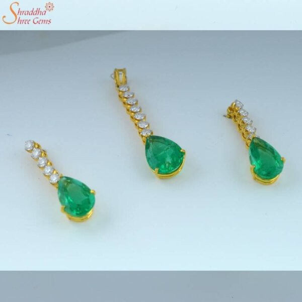 Emerald Gemstone & Moissanite Diamond Pendant Set