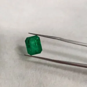 7 ratti loose emerald gemstone