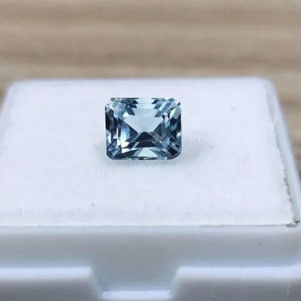 Natural Blue Colour Aquamarine Gemstone