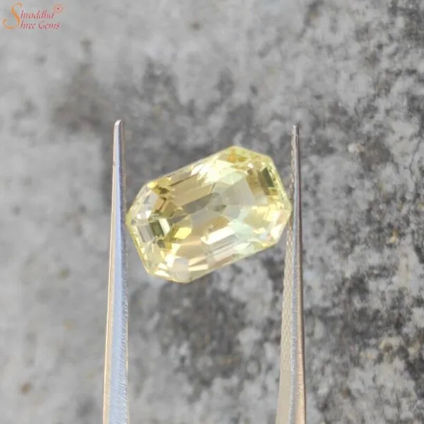 5 carat hight quality yellow sapphire gemstone Emerald Shape 5 Carat Yellow Sapphire Gemstone
