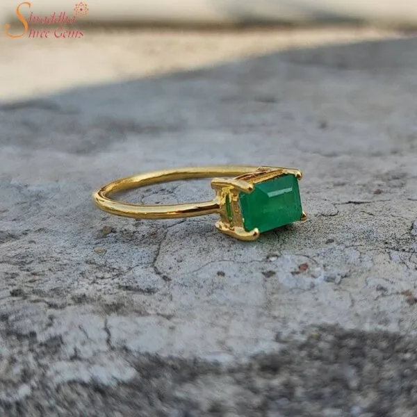 natural emerald (panna) gemstone ring (2)-min Natural Emerald (Panna) Gemstone