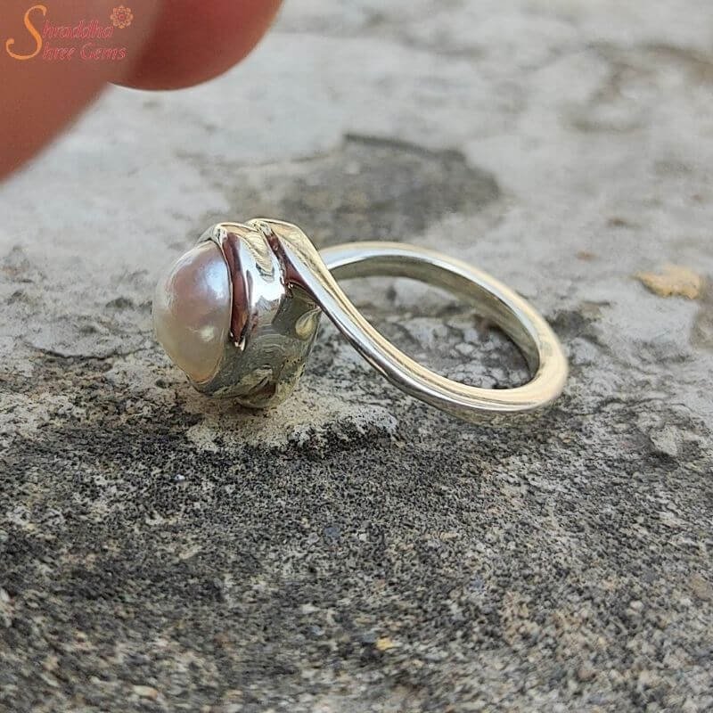 pearl ring,silver ring with pearl stone , gemstone ring eith beautiful  design ,bezel set ring | Silver ring designs, Silver pearl ring, Pearl ring  design