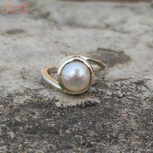 AAA Pearl (Moti) Gemstone Ring
