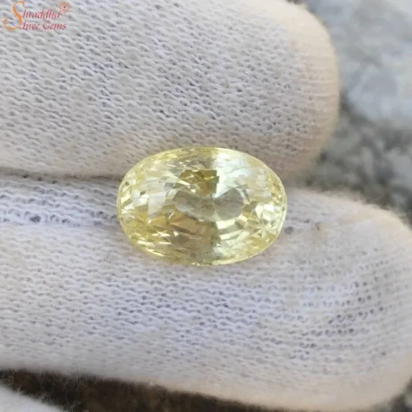Oval Shape 9 Carat Yellow Sapphire Gemstone