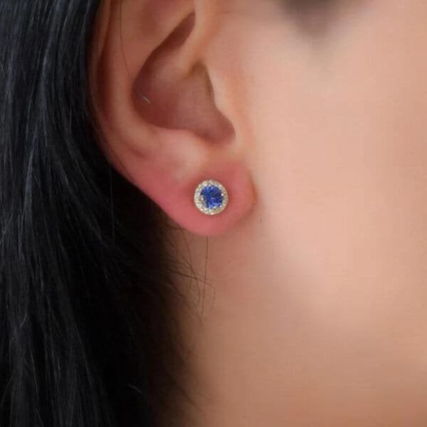 round shape blue sapphire gemstone studs