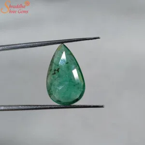 3 carat pear shape loose emerald gemstone