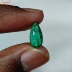 2 carat pear shape loose emerald stone