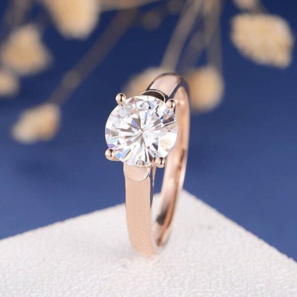 14k vs 18k Rose Gold Rings - Engagement Ring Trend 2018 | La More Design