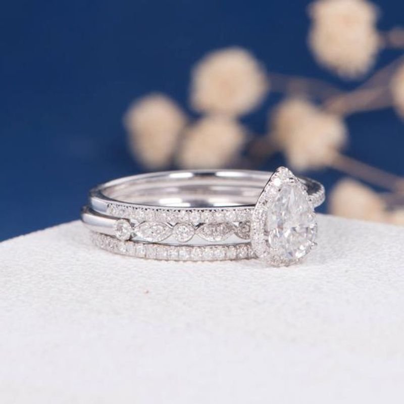 The Bliss Pear Shaped Bridal Ring Set – Modern Gents