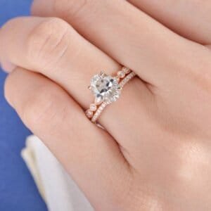 oval cut moissanite diamond engagement ring set