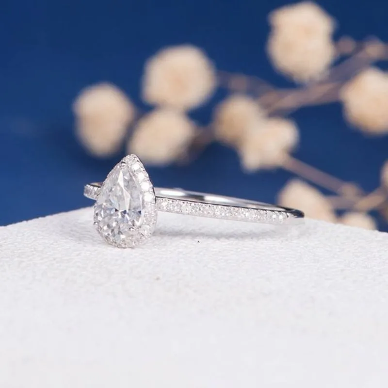 pear cut moissanite diamond engagement ring
