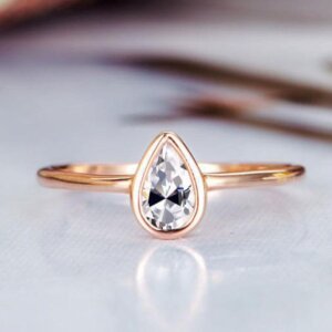 Rose Gold Pear Shape Moissanite Diamond Ring