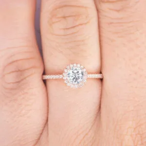 rose gold moissanite diamond ring