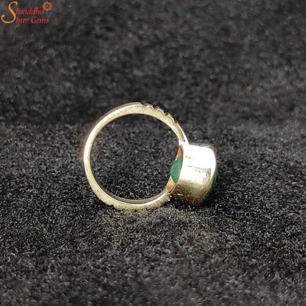 natural emerald gemstone ring