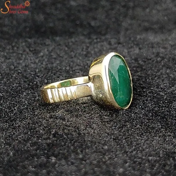 natural emerald gemstone ring
