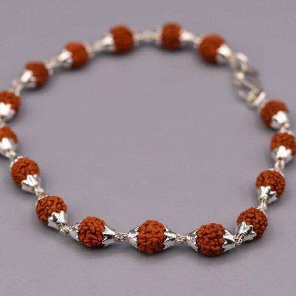 7 Mukhi Nepal Rudraksha beads bracelet - Design III, 100 at Rs 3400/piece  in Mumbai