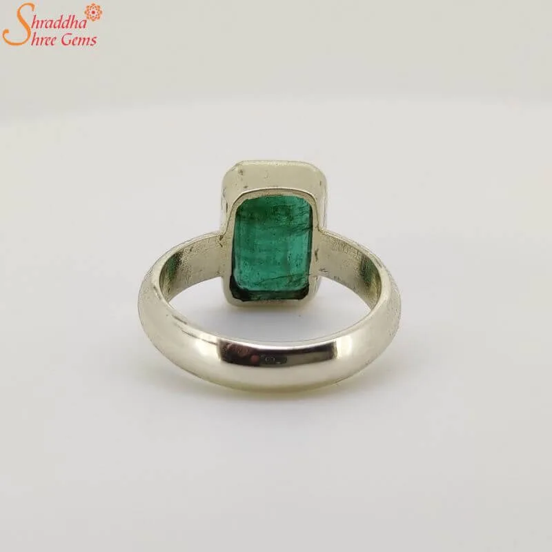 natural emerald gemstone ring