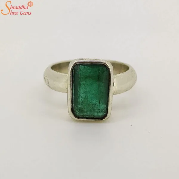 natural emerald gemstone ring