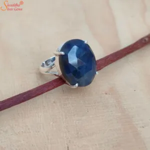 oval blue sapphire ring