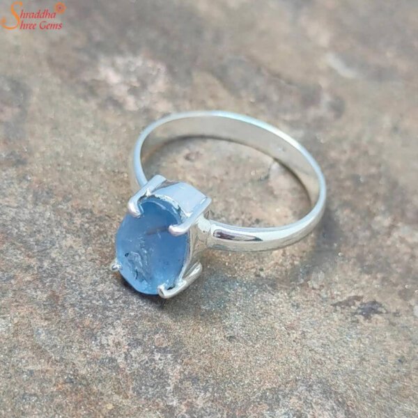 oval ceylon blue sapphire ring