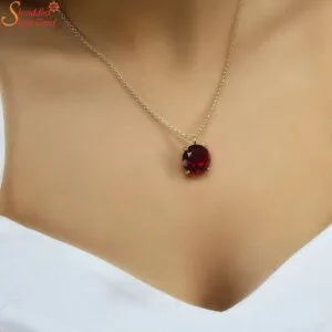 round garnet necklace
