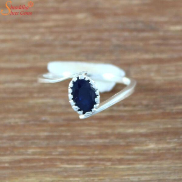vintage blue sapphire gemstone ring