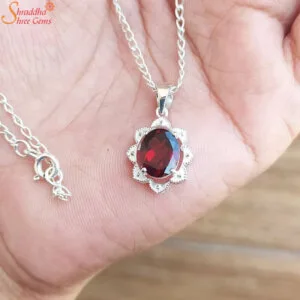 garnet silver pendant