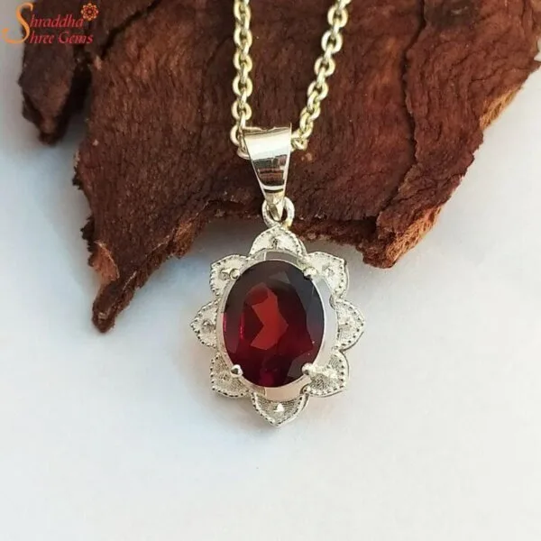 garnet silver pendant
