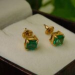 gold emerald earrings