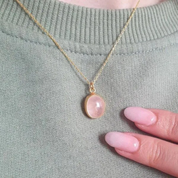 rose quartz pendant