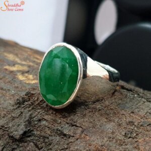 oval emerald ring