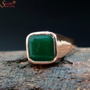 emerald panna ring