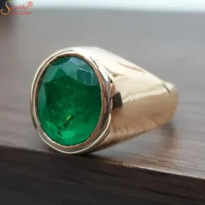 green panna gemstone ring