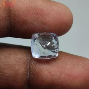 loose blue sapphire gemstone