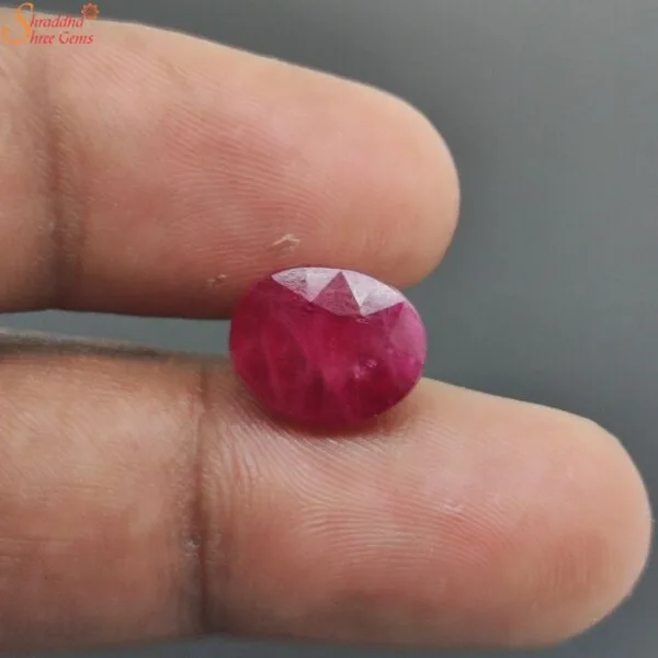 loose ruby gemstone