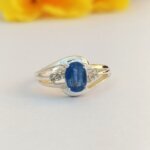 blue sapphire silver ring
