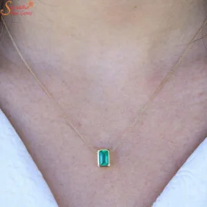 emerald bezel necklace