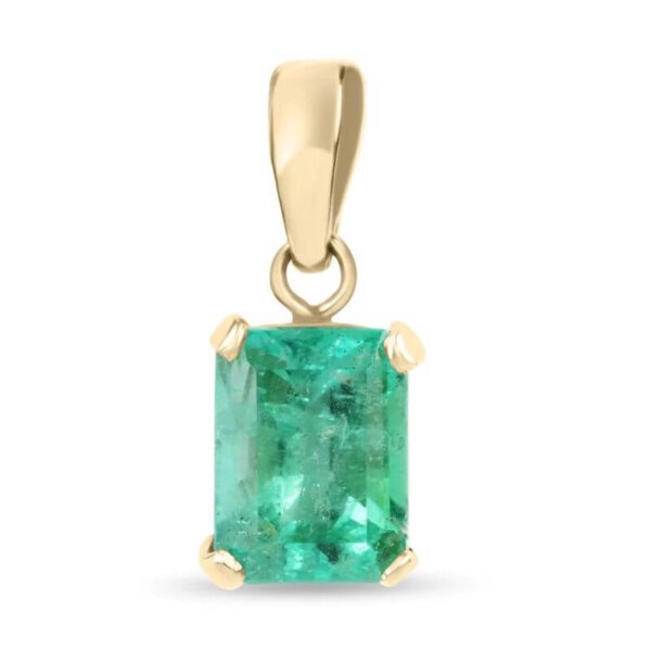 emerald gemstone pendant