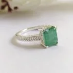 emerald gemstone silver ring